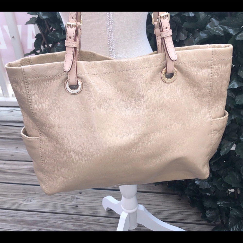 MICHAEL KORS Tan Leather Shoulder Tote Bag - Picture 4 of 9